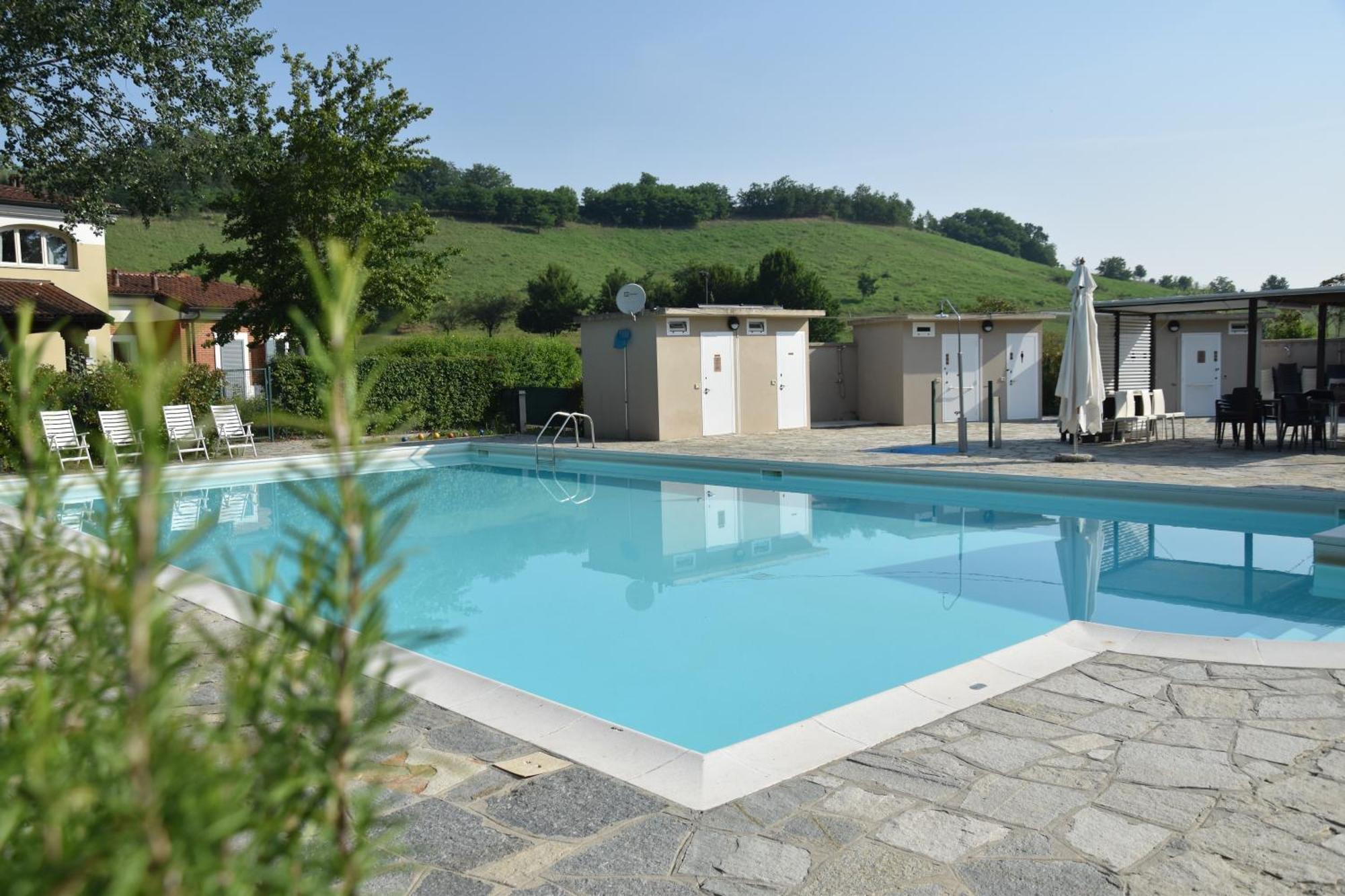 Aura Loving Home Con 4 Posti Letto, Cucina Completa, Terrazzo Ed Un Grande Parco Verde Serravalle d'Asti Exterior foto